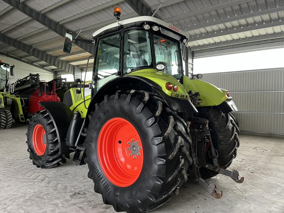 Claas Axion 810