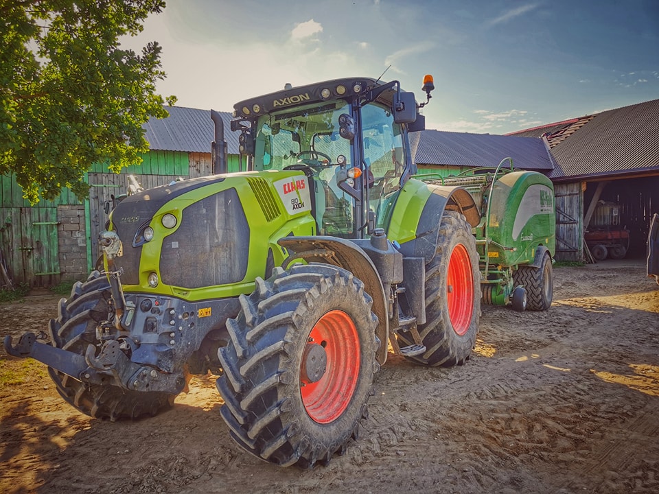 Claas Axion 810