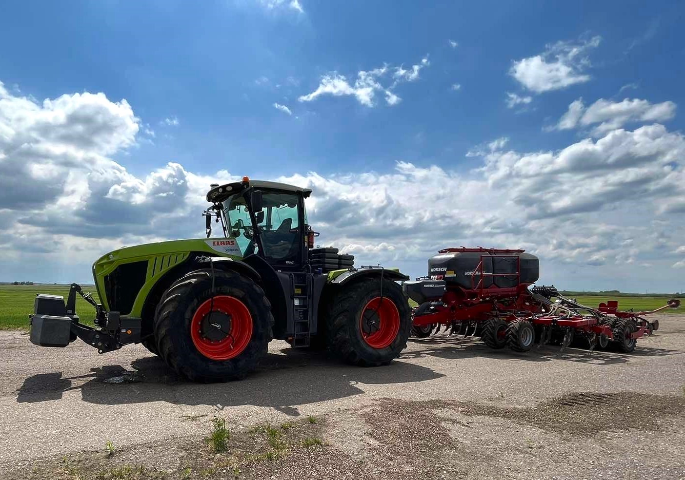 Claas Xerion 5000 (2009-2013) | Tractor Data and Specs