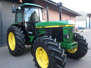 John Deere 3050