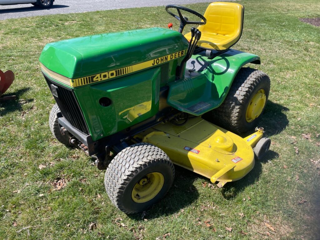 John Deere 400