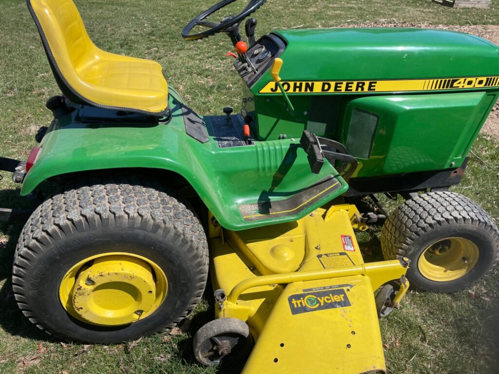 John Deere 400