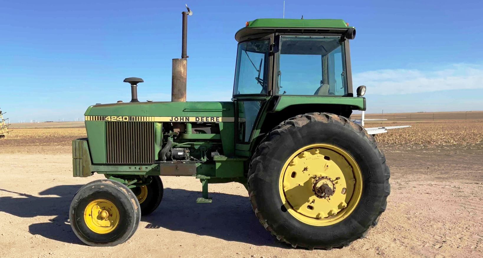 John Deere 4240