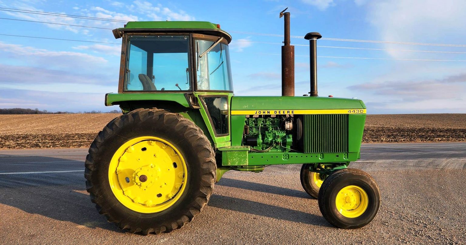 John Deere 4430 | Tractor Data and Specs