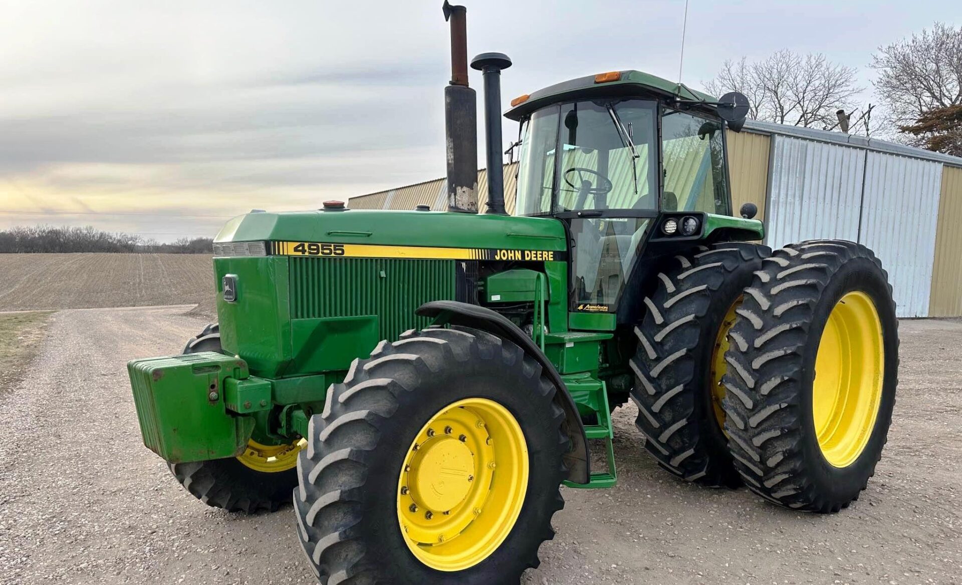 John Deere 4955 | Tractor Data and Specs