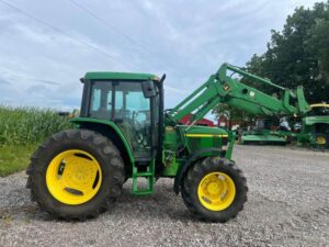 John Deere 6110