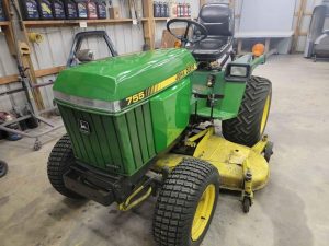 John Deere 755 Tractor Data and Specs