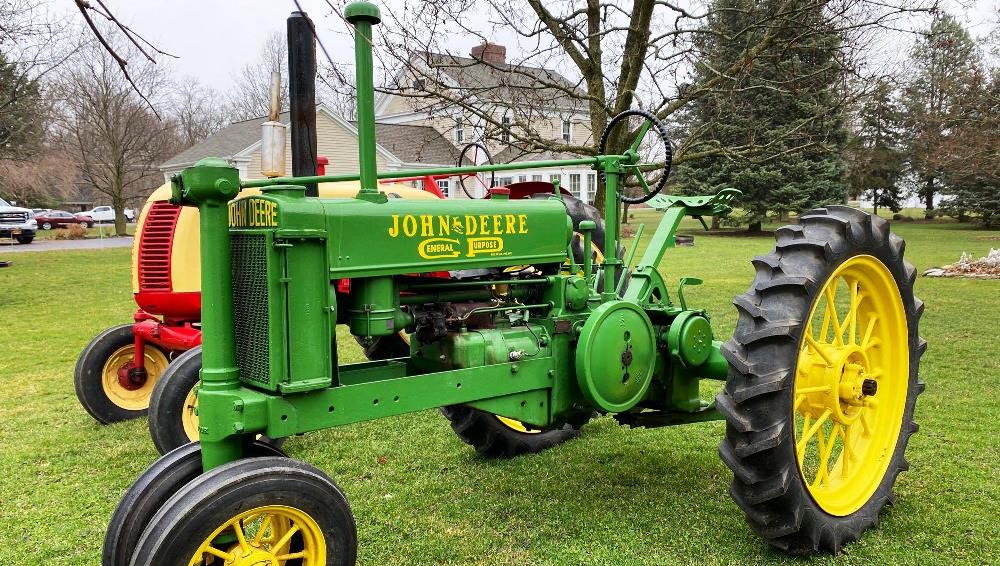 John Deere B