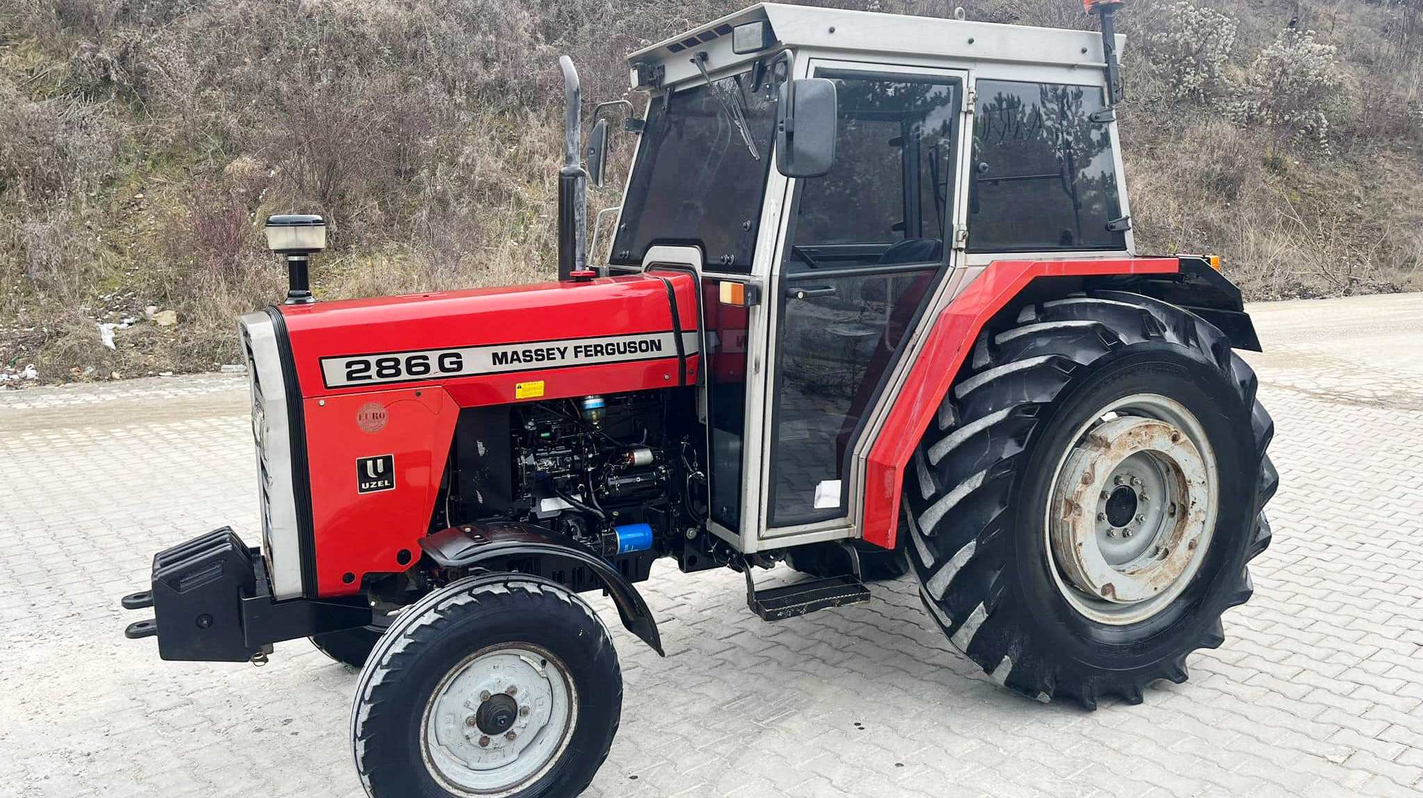 Massey Ferguson 255 | Tractor Data and Specs