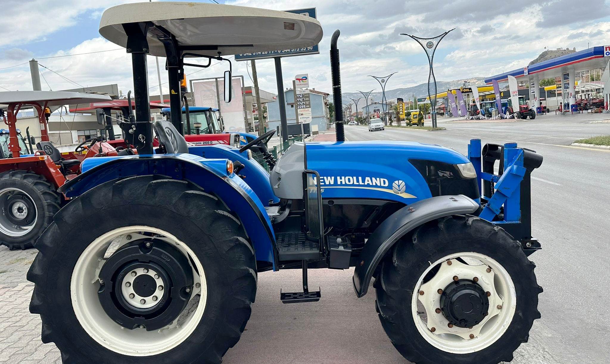 New Holland TT55