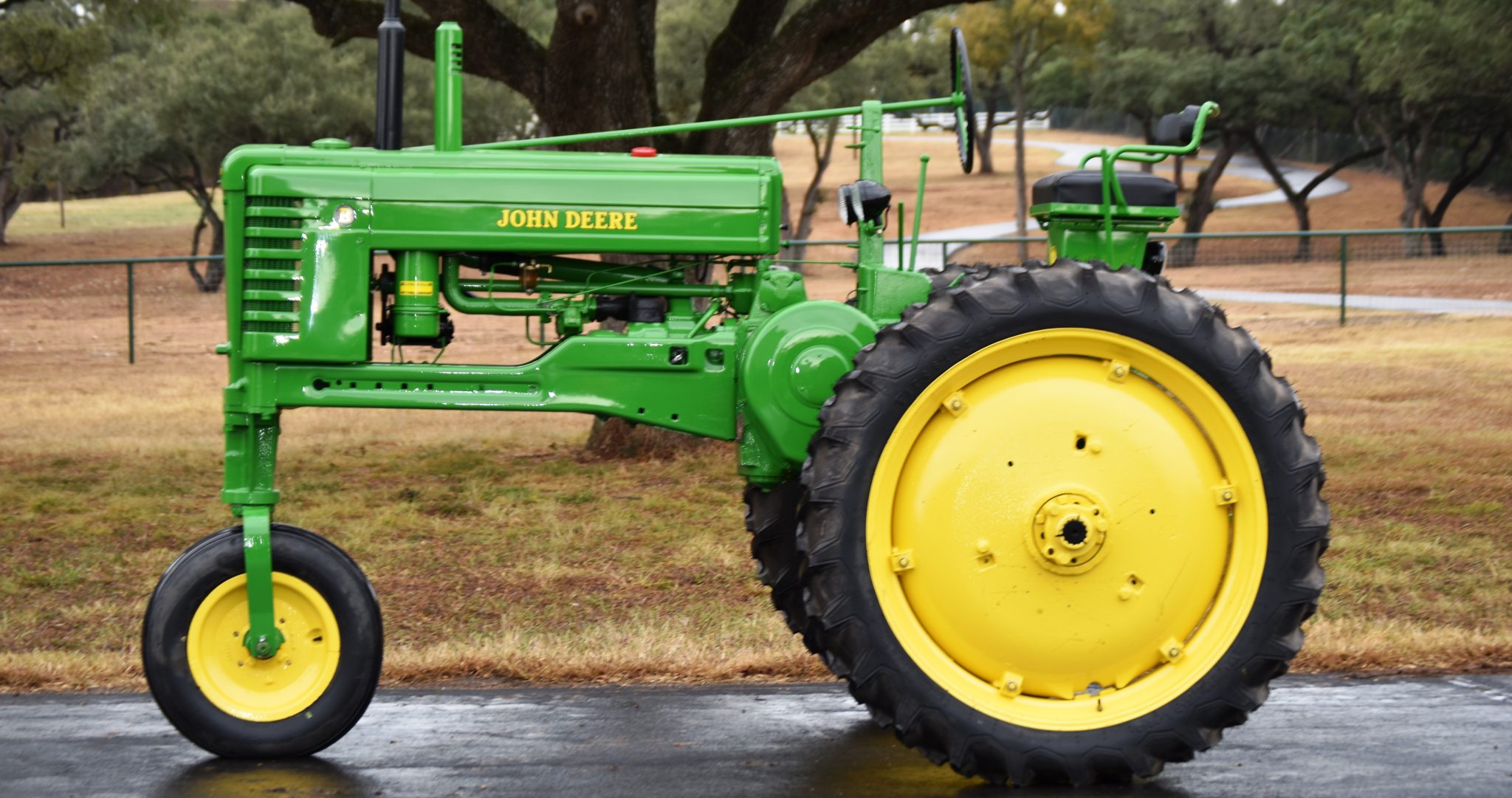 John Deere A (1947-1952) | Tractor Data and Specs