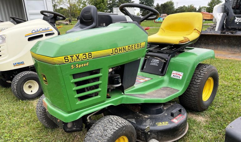 John Deere STX38 Black Deck | Tractor Data and Specs