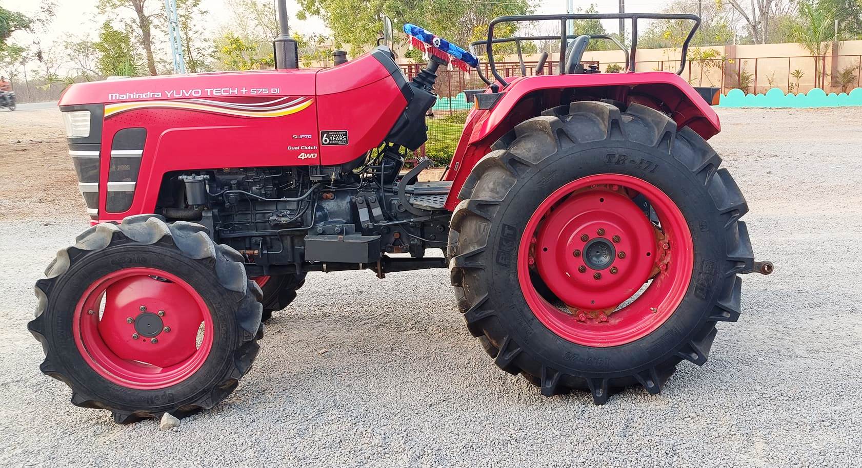 Mahindra 575 DI | Tractor Data and Specs